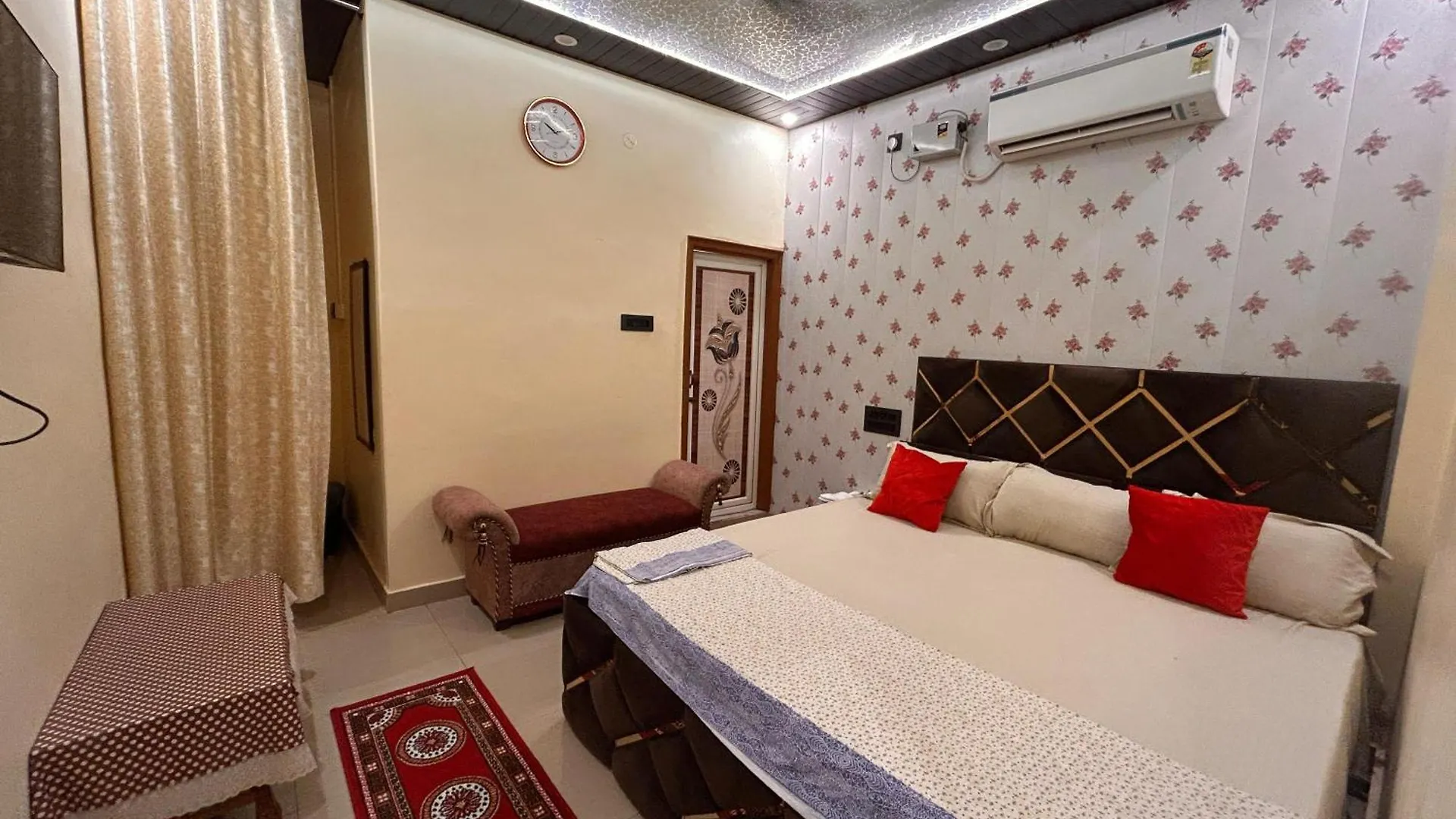 Temple Town Homes Assi Ghat Varanasi 0*,  India